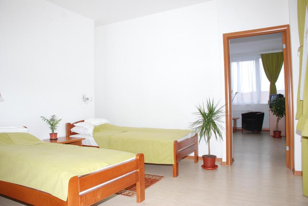 M Garni Hotel Vranje Oda fotoğraf